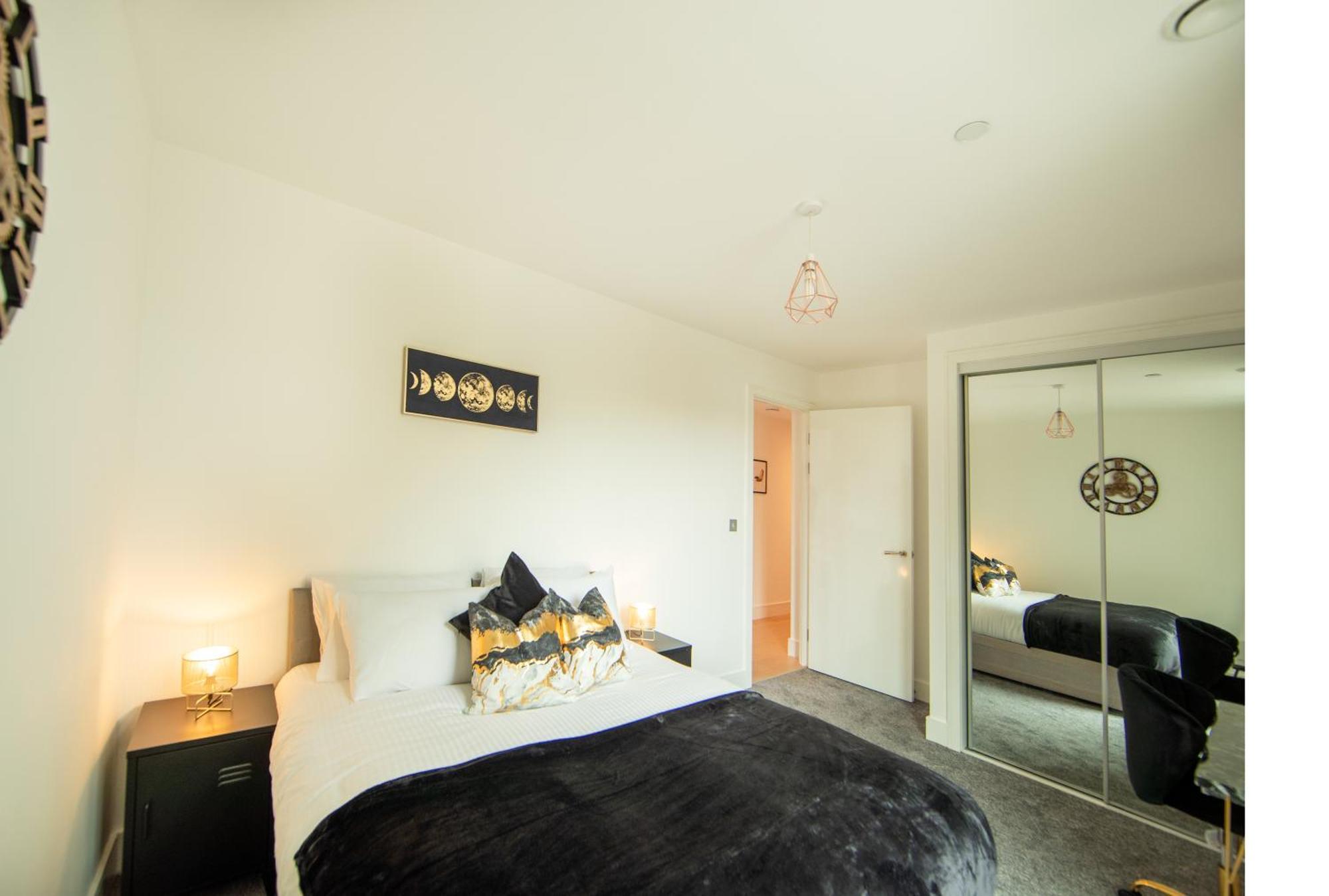 Travard Apartments Yiewsley Exterior photo